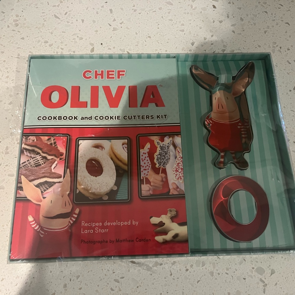 New Chef Olivia cookbook and cookie cutters set